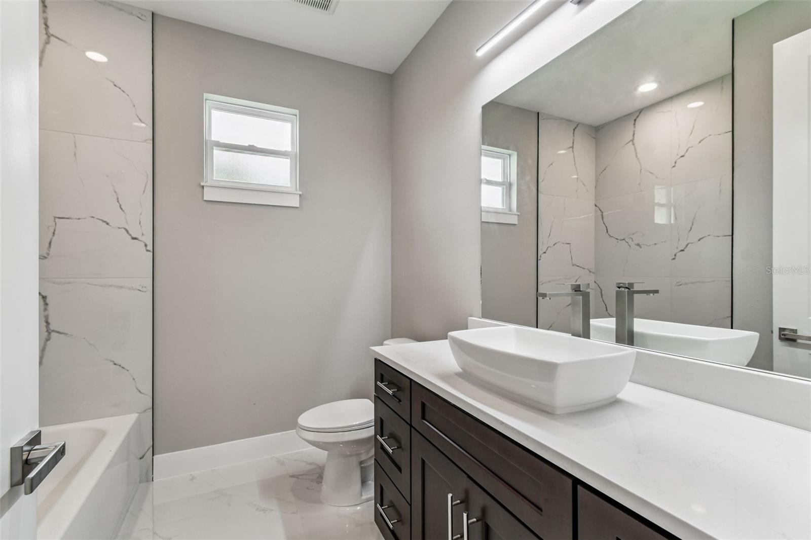 Image 32 of 64 For 300 Lemon Avenue