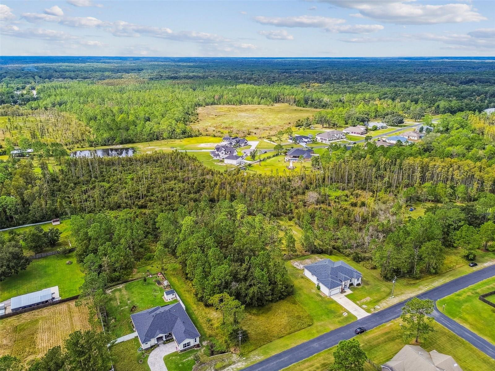 Listing photo id 9 for 8017 Woodleaf Boulevard