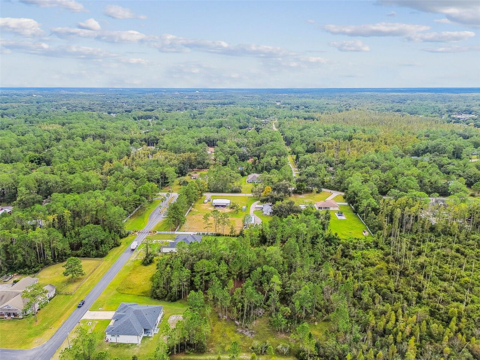 Listing photo id 16 for 8017 Woodleaf Boulevard