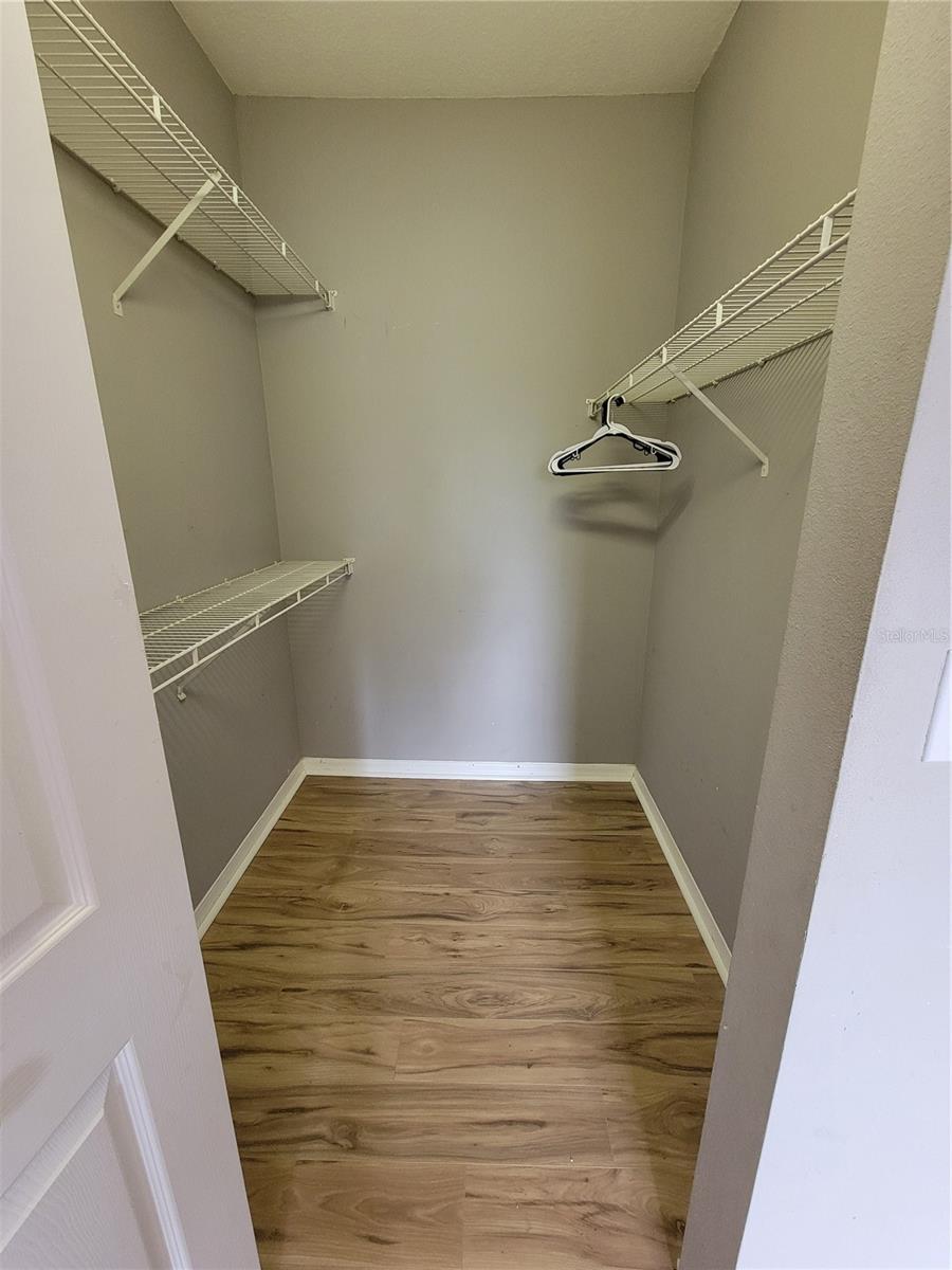 Image 21 of 46 For 5608 Pinnacle Heights Circle 302