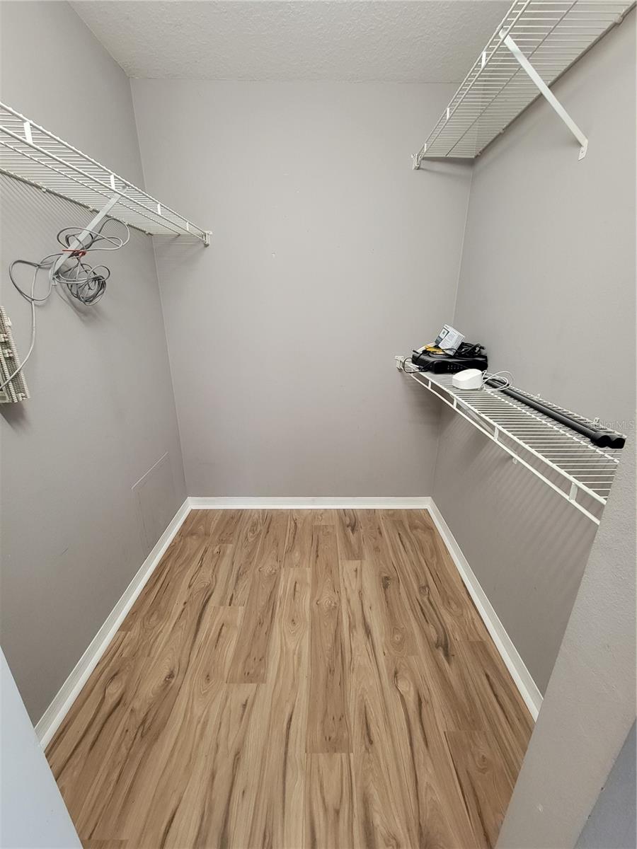 Image 24 of 46 For 5608 Pinnacle Heights Circle 302