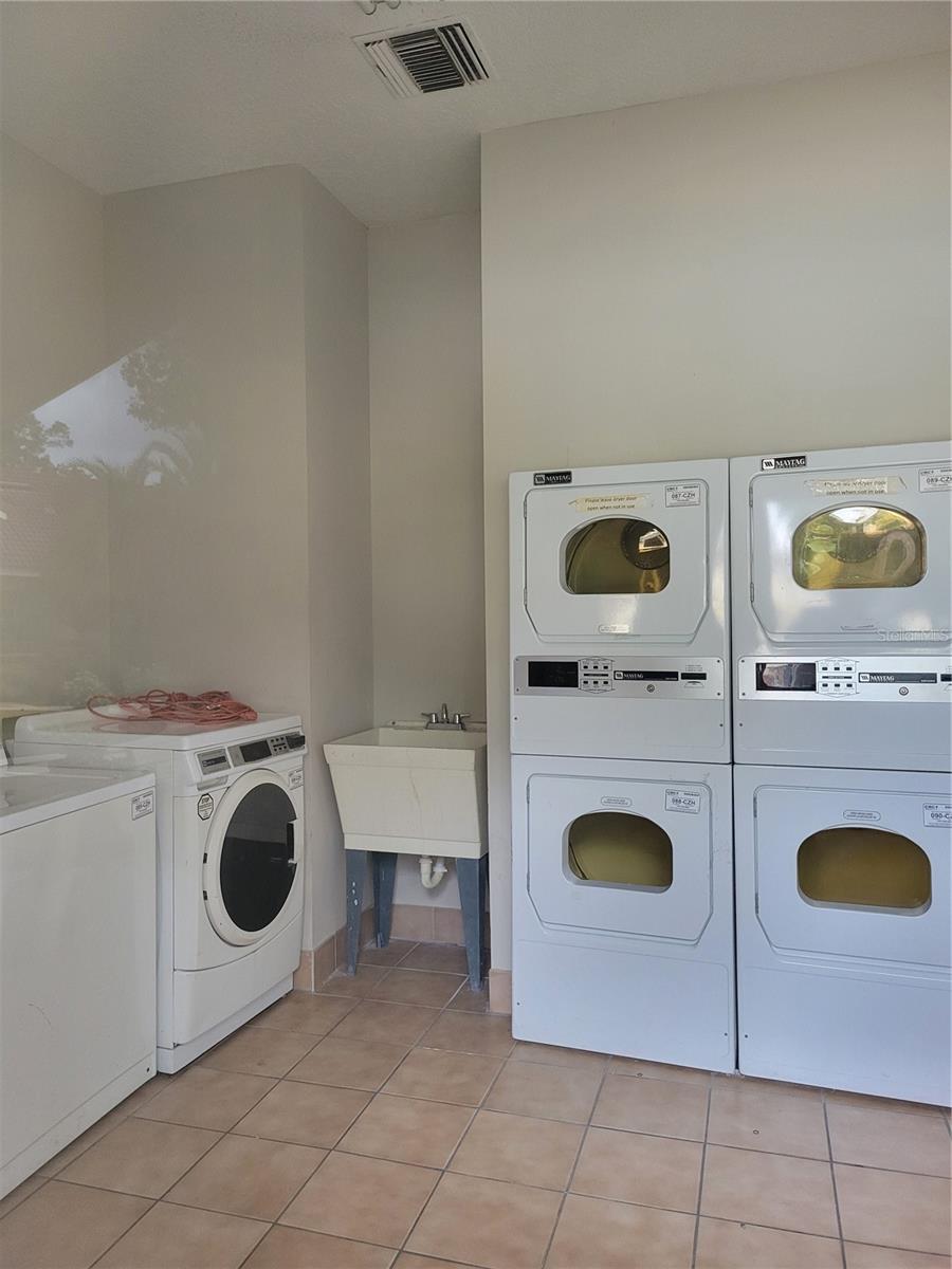 Image 37 of 46 For 5608 Pinnacle Heights Circle 302