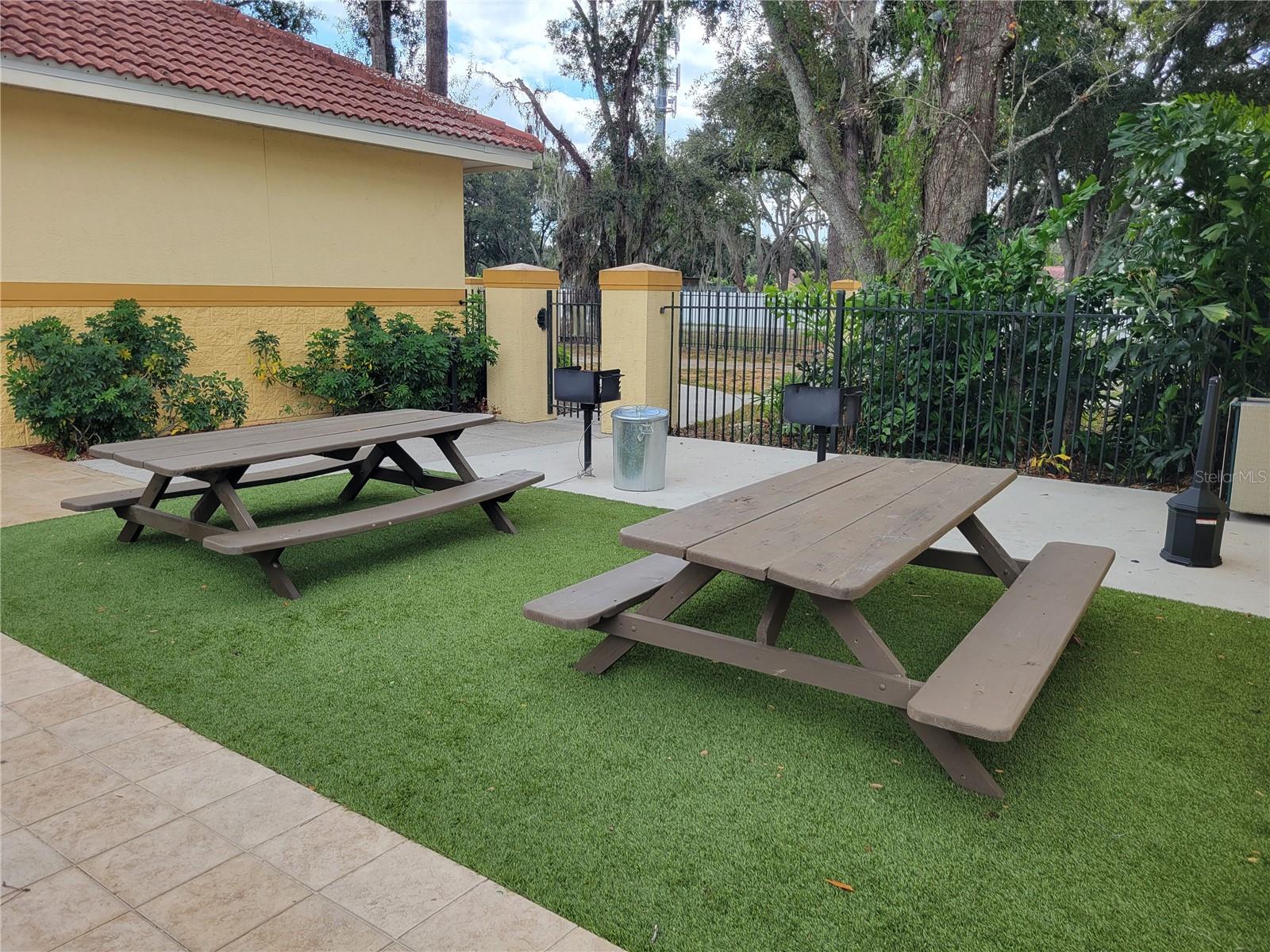 Image 9 of 46 For 5608 Pinnacle Heights Circle 302