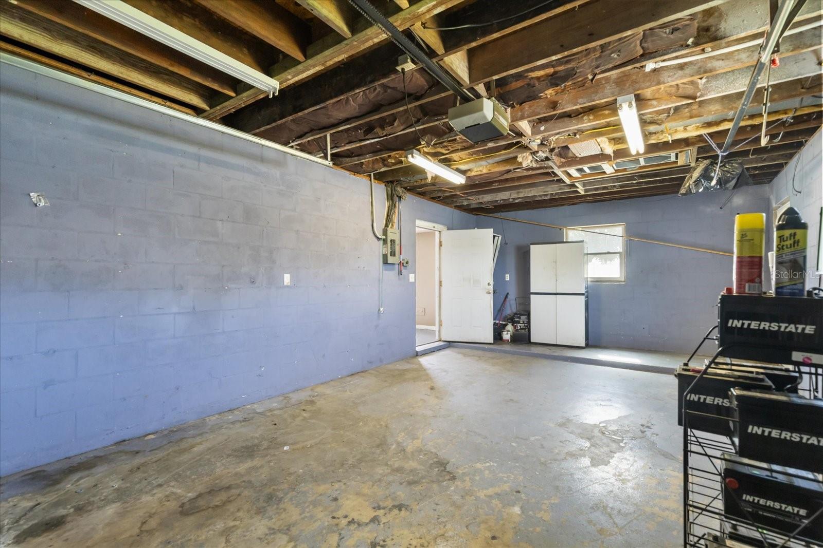 Image 18 of 39 For 4518 Linebaugh Avenue