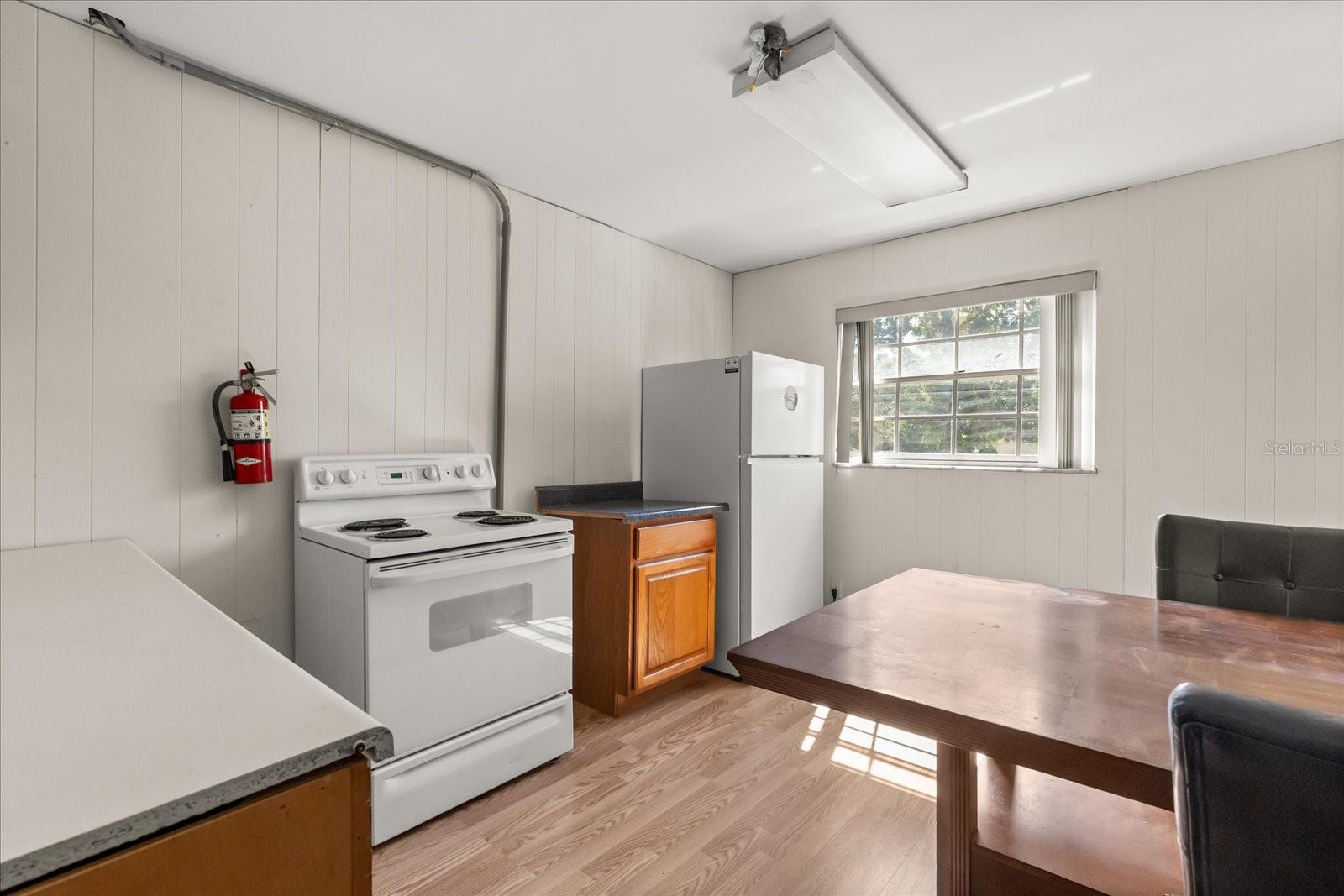 Image 23 of 39 For 4518 Linebaugh Avenue