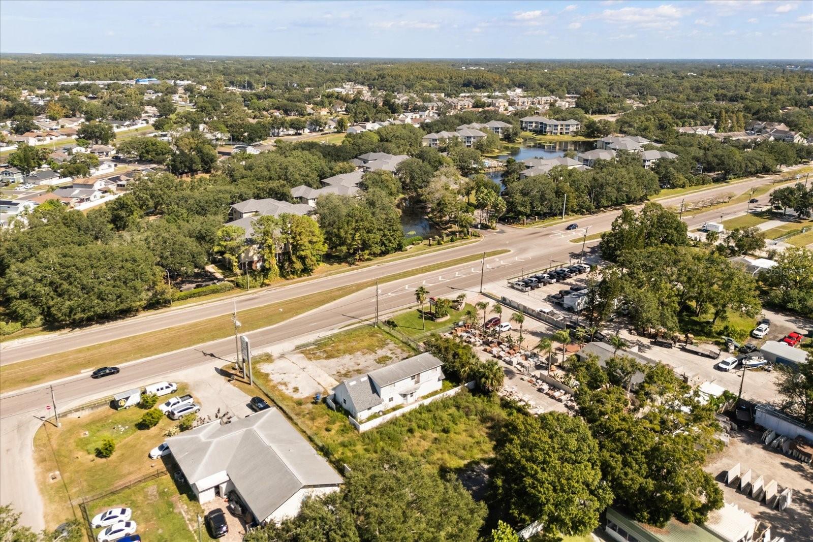 Image 4 of 39 For 4518 Linebaugh Avenue