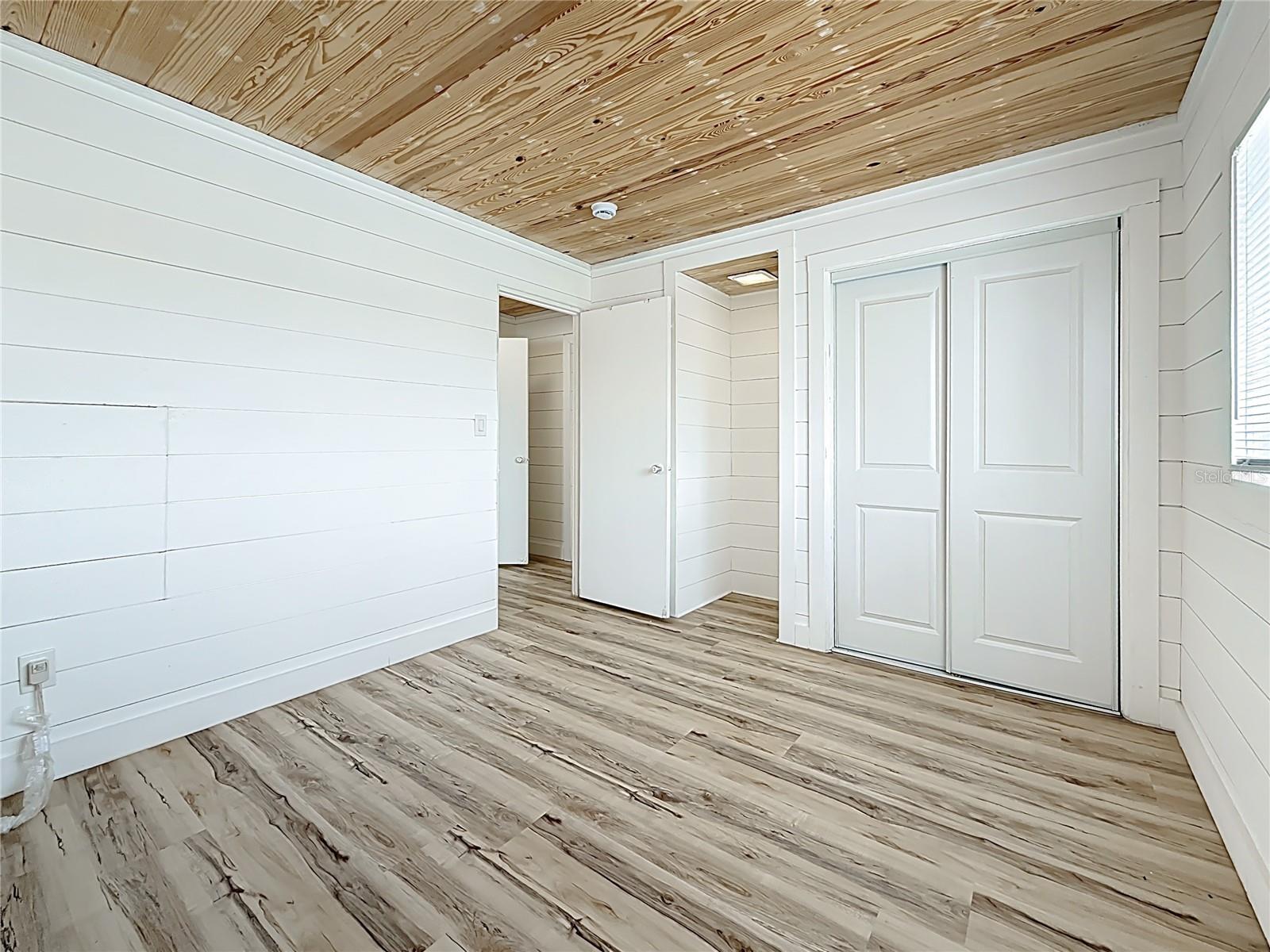 Image 18 of 48 For 497 Normandy Road 2