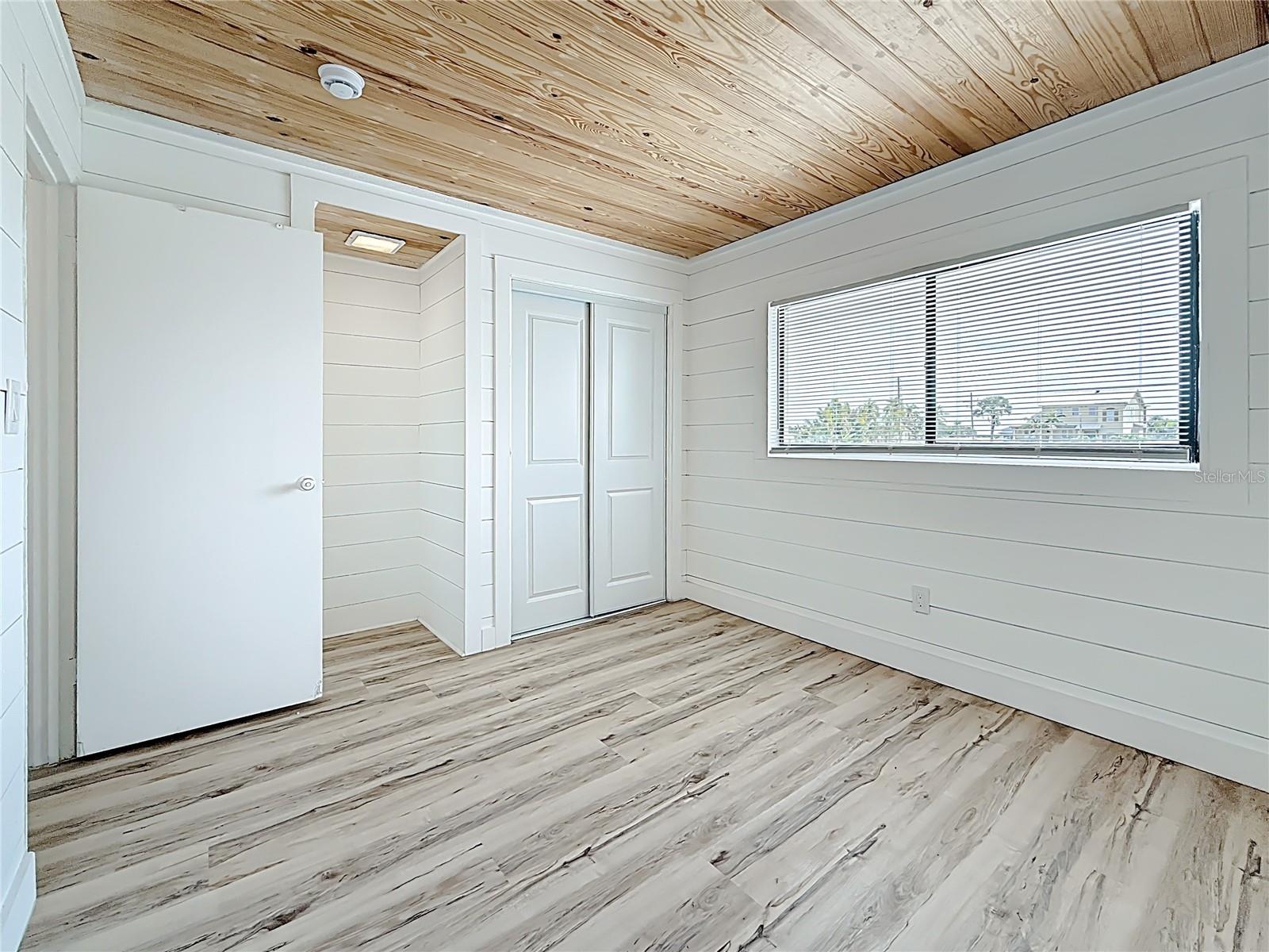 Image 19 of 48 For 497 Normandy Road 2