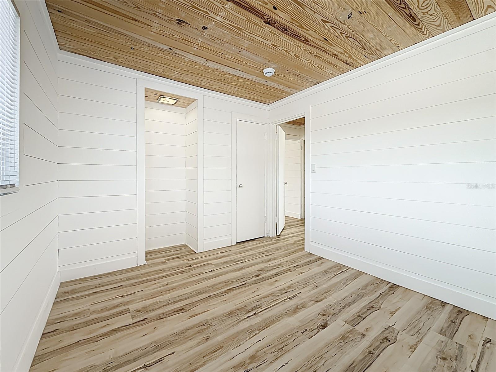 Image 22 of 48 For 497 Normandy Road 2