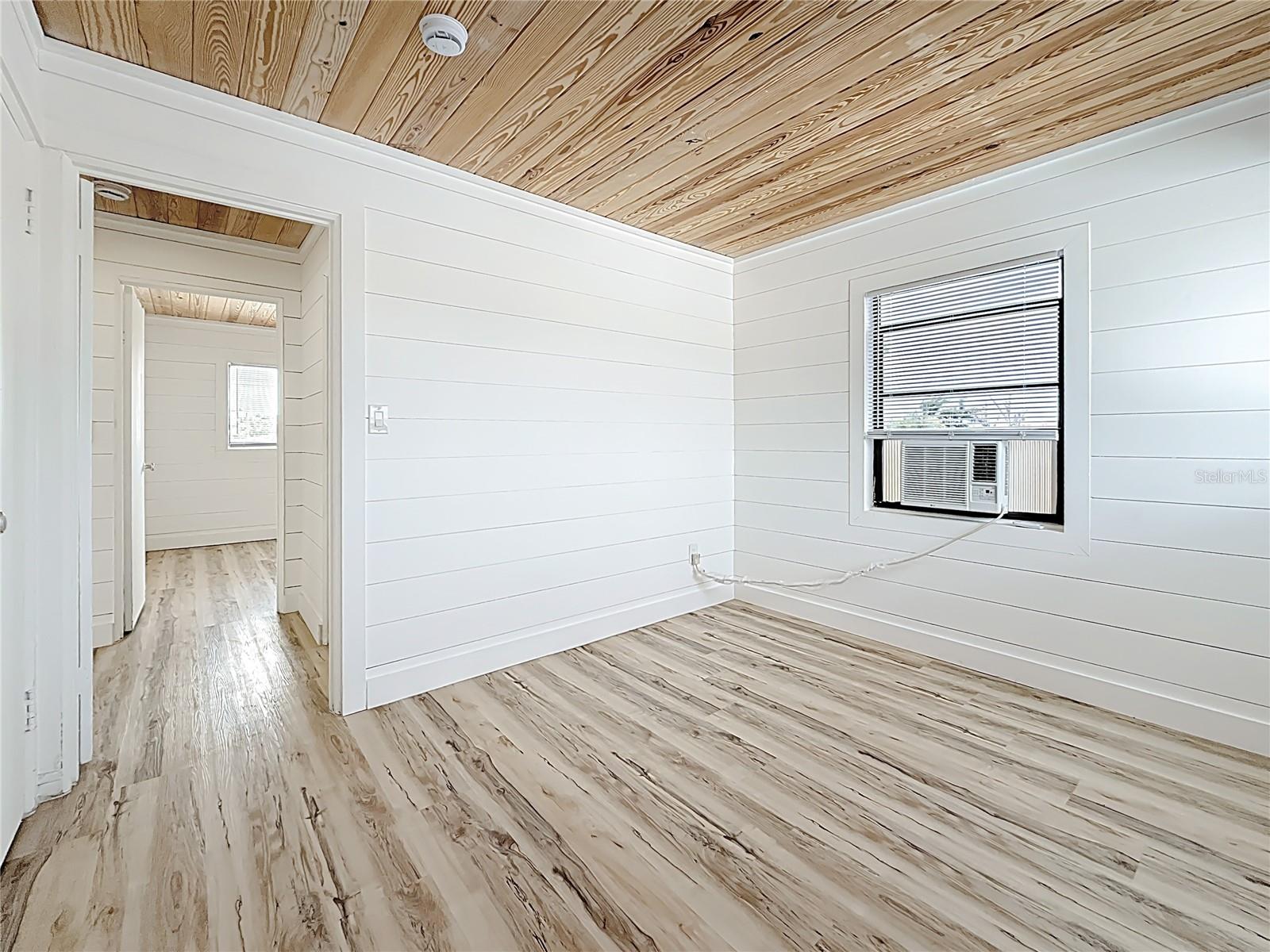 Image 23 of 48 For 497 Normandy Road 2