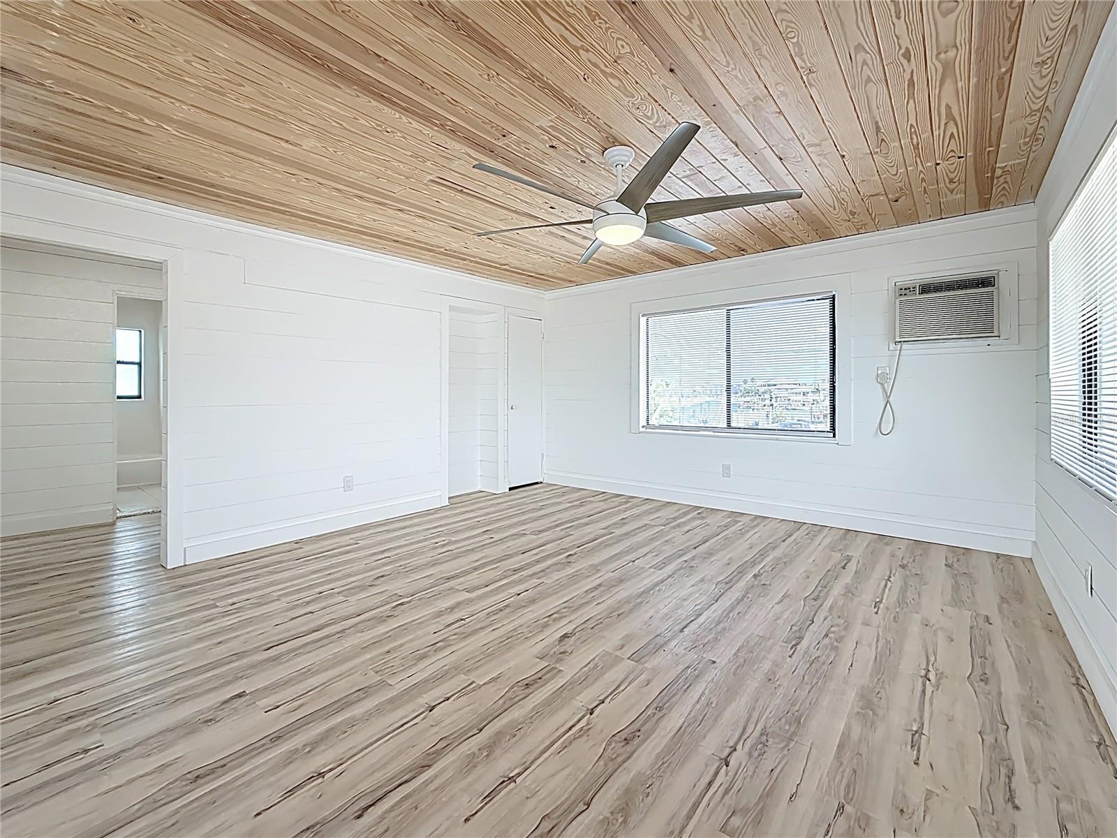 Image 7 of 48 For 497 Normandy Road 2