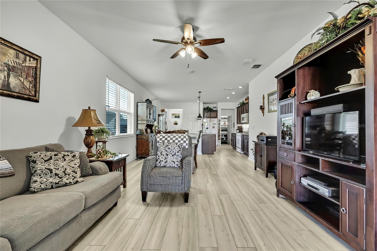 Image 11 of 39 For 9764 100th Avenue Road