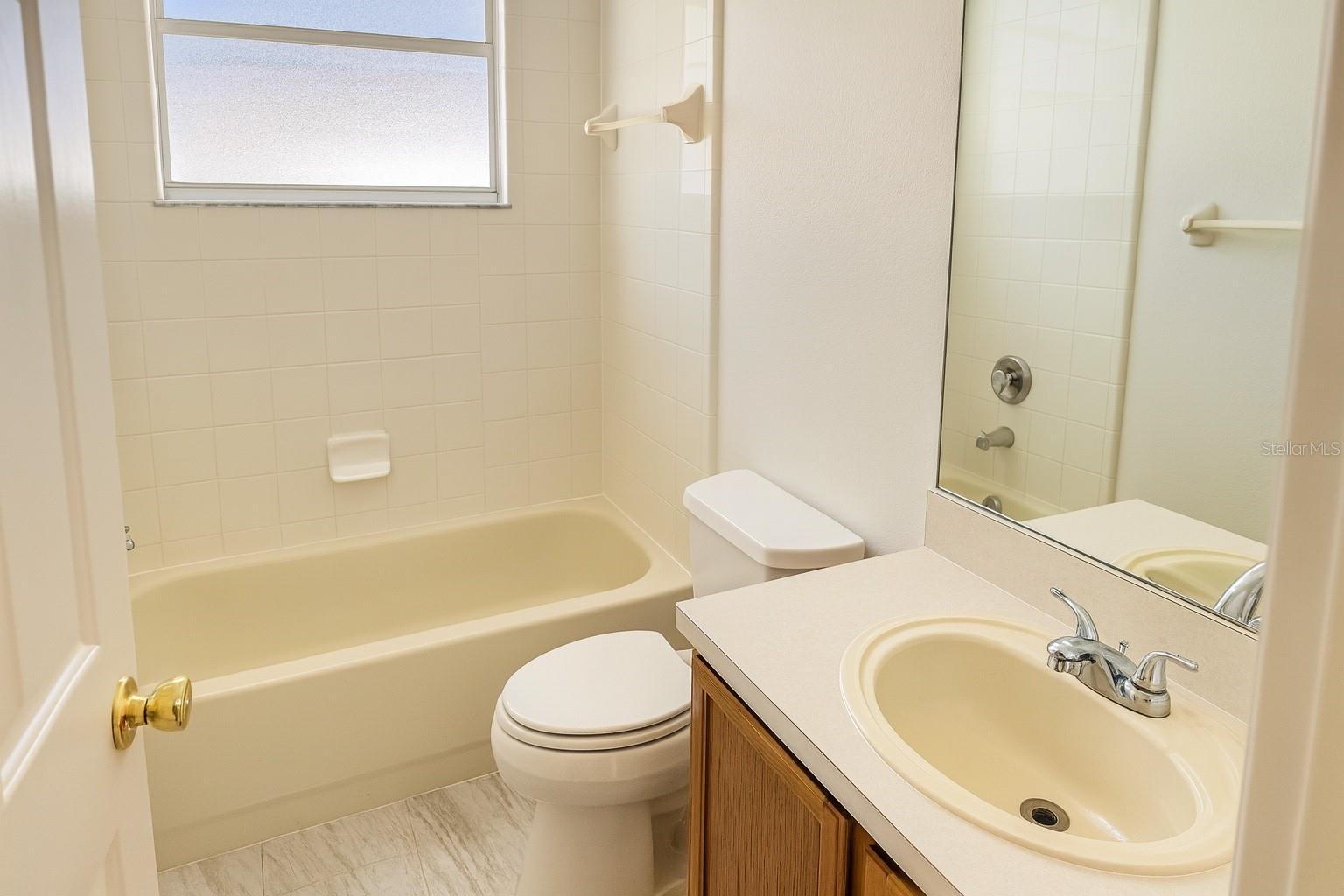 Image 8 of 9 For 12032 Timberhill Drive