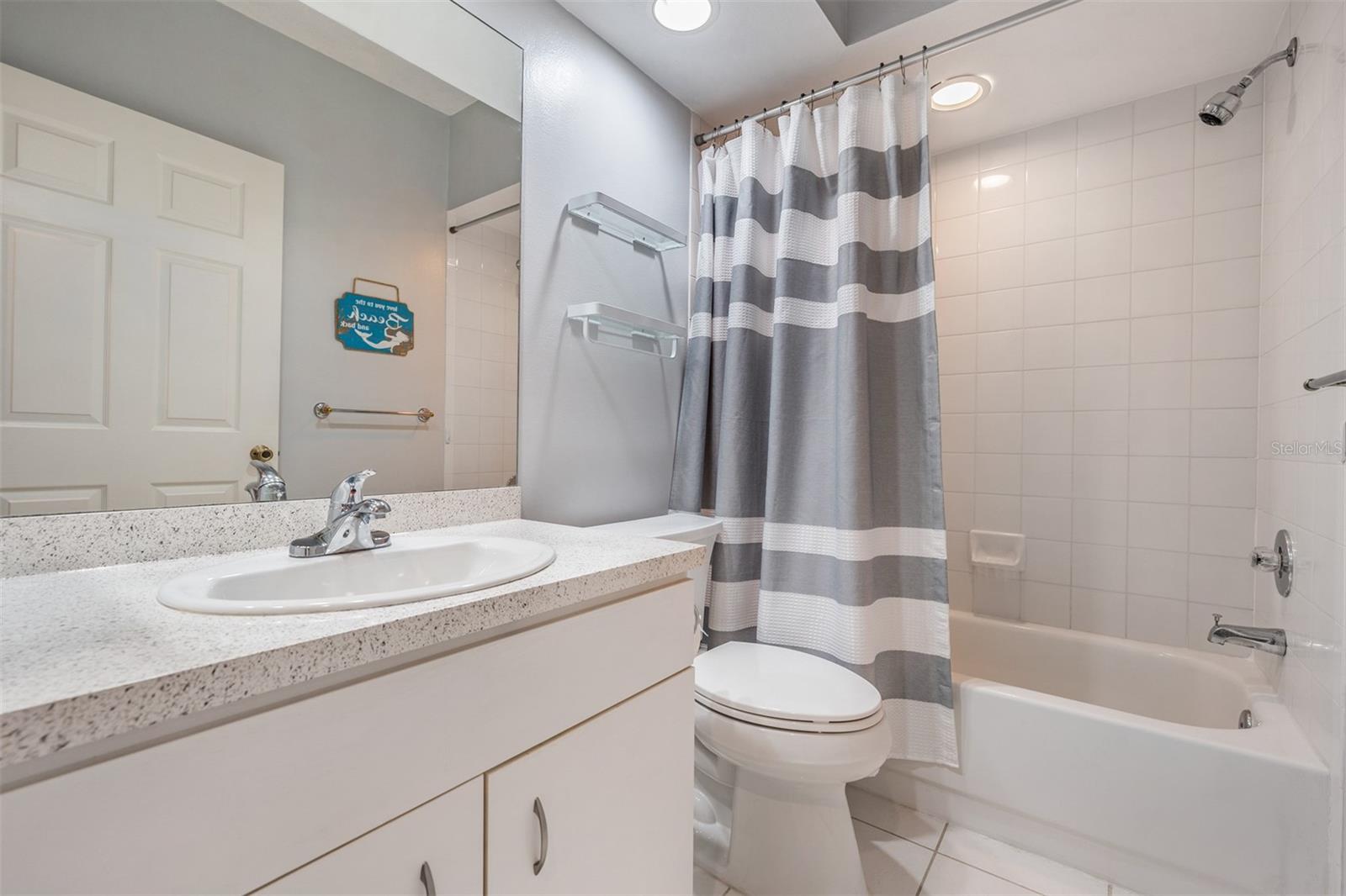 Image 24 of 49 For 11300 Harbor Way 1735