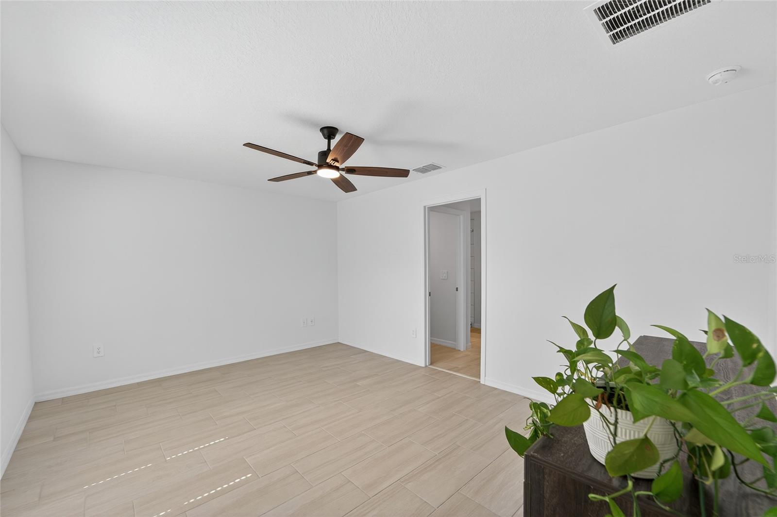 Image 9 of 21 For 17512 Shirewood Way