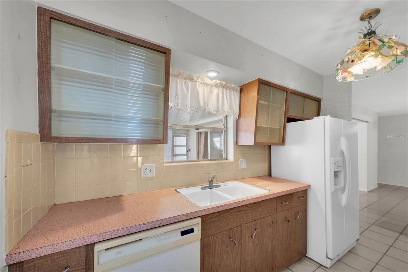 Image 17 of 52 For 7 Maywood Avenue