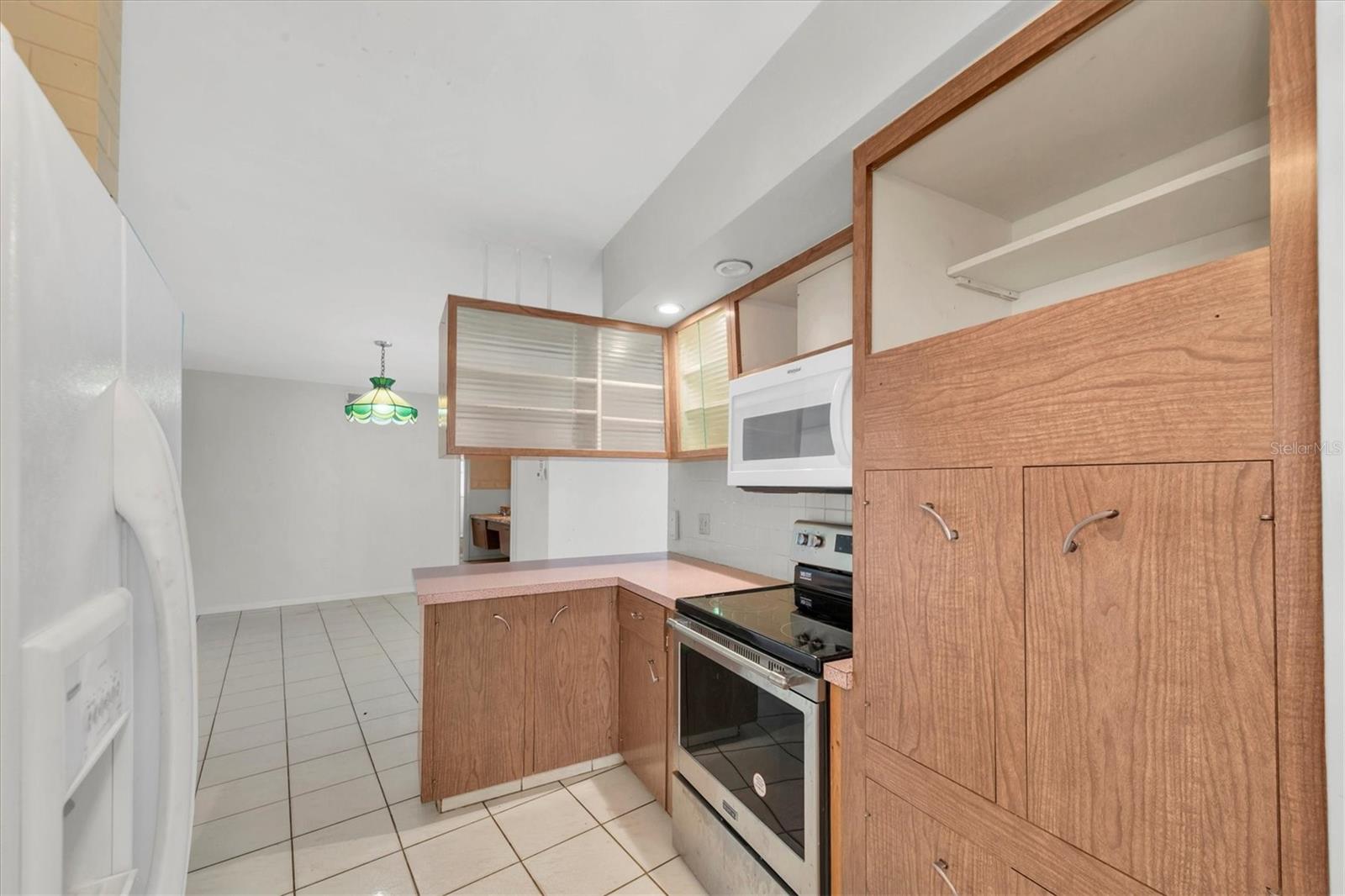 Image 18 of 52 For 7 Maywood Avenue