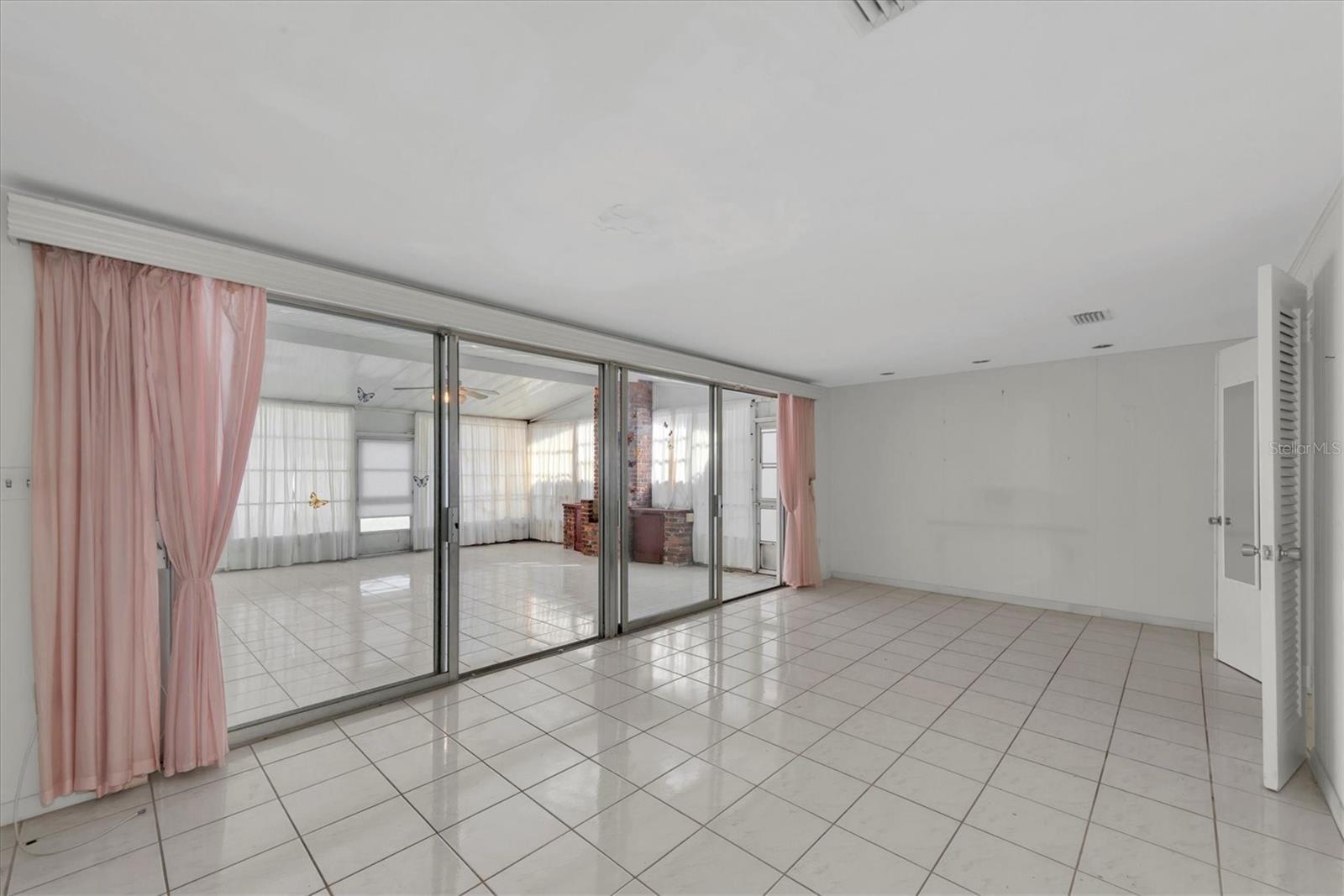 Image 20 of 52 For 7 Maywood Avenue