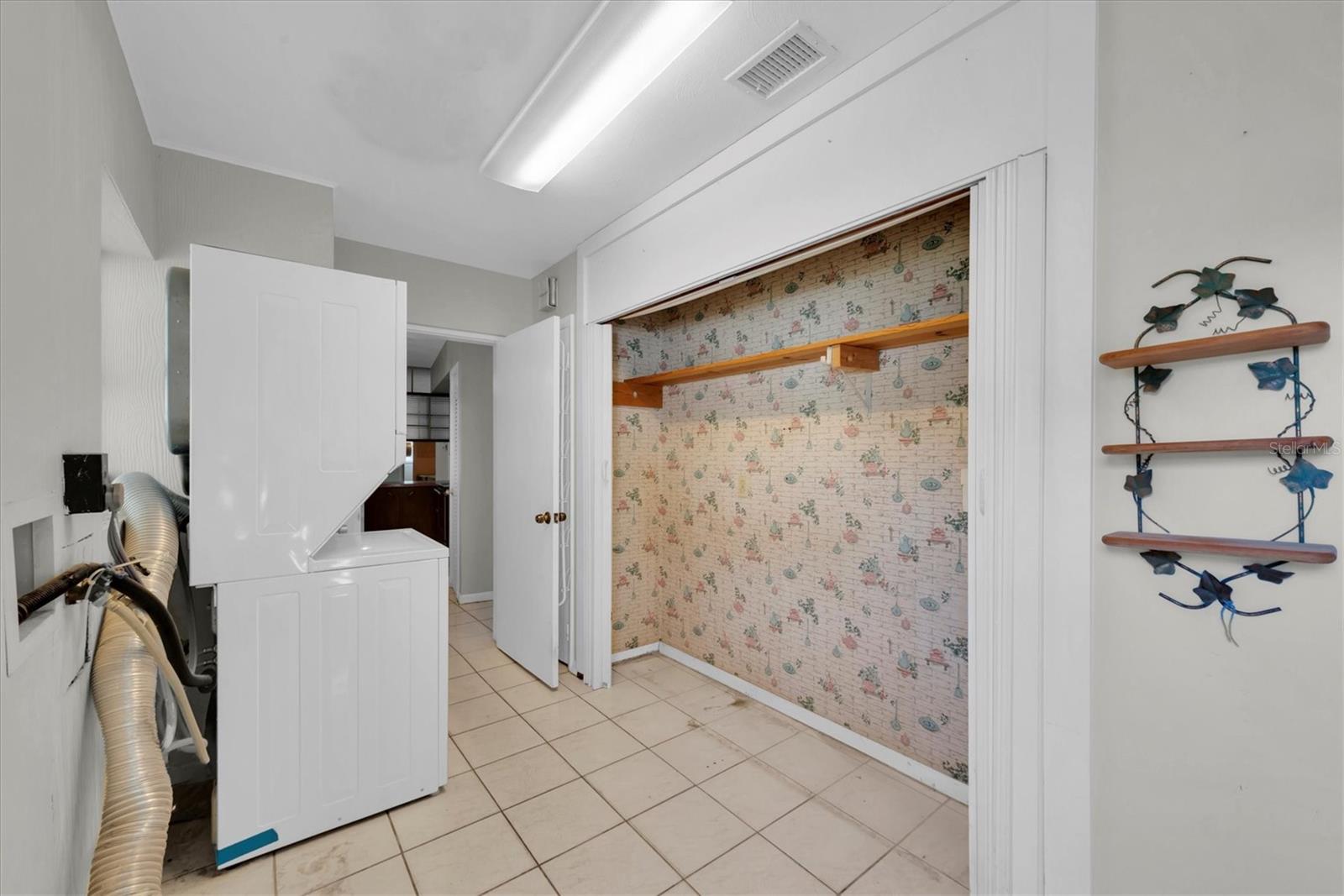 Image 35 of 52 For 7 Maywood Avenue