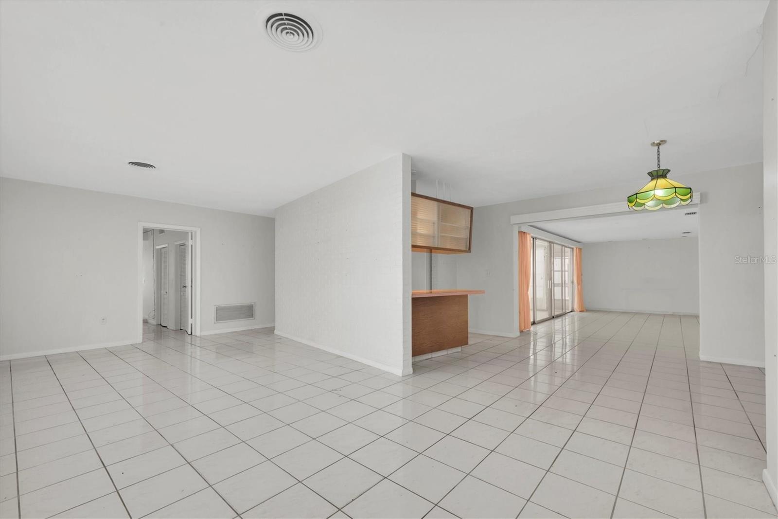 Image 8 of 52 For 7 Maywood Avenue