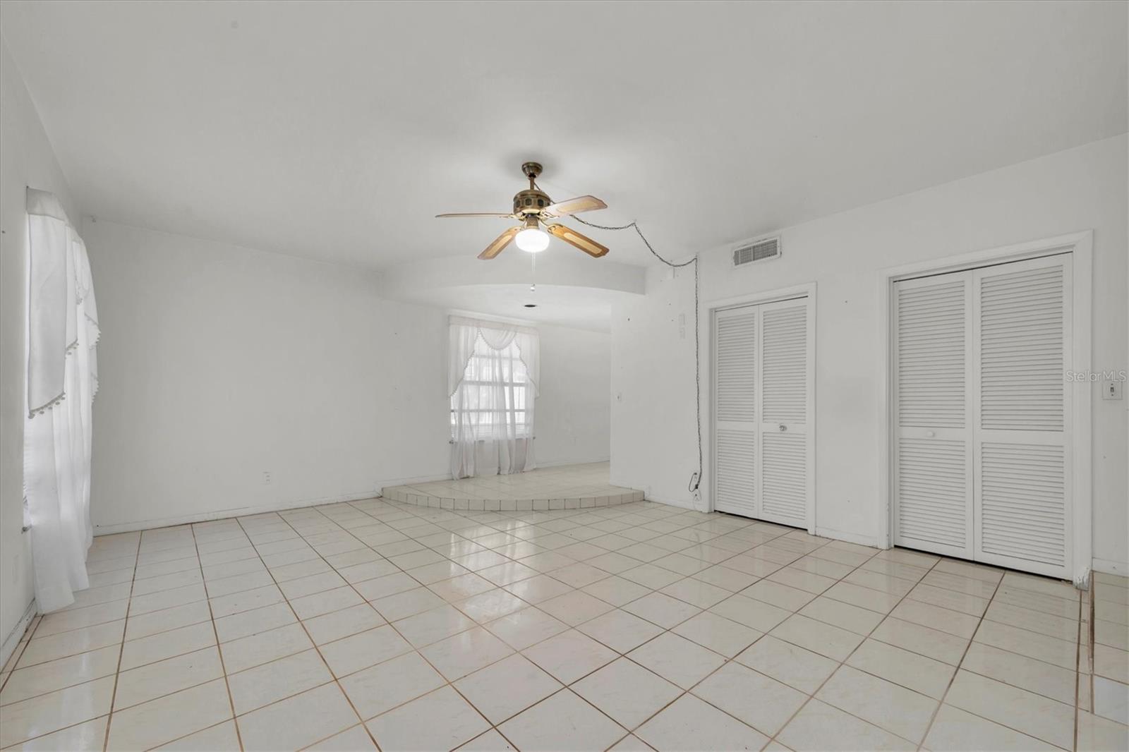 Image 9 of 52 For 7 Maywood Avenue