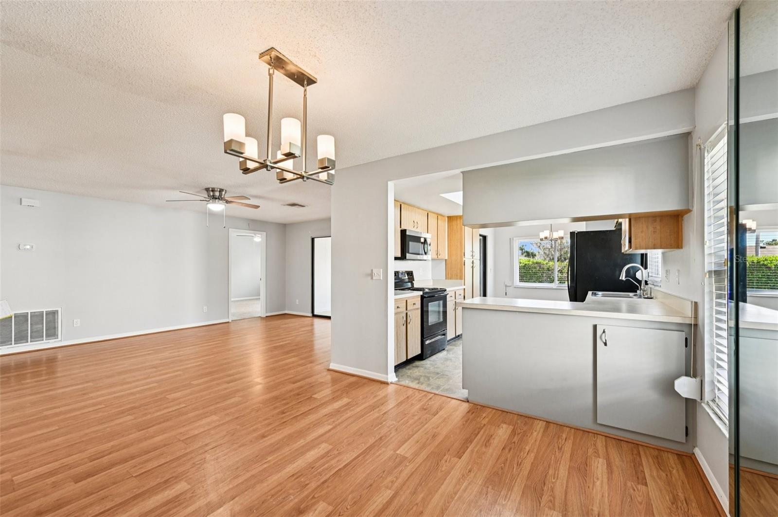 Image 10 of 55 For 2421 Lancaster Drive