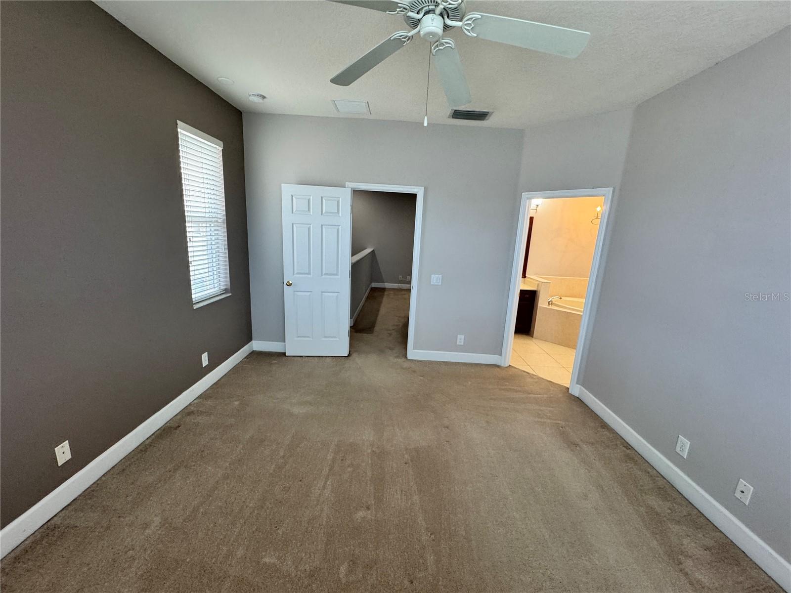Image 32 of 41 For 1143 Venetian Harbor Drive Ne