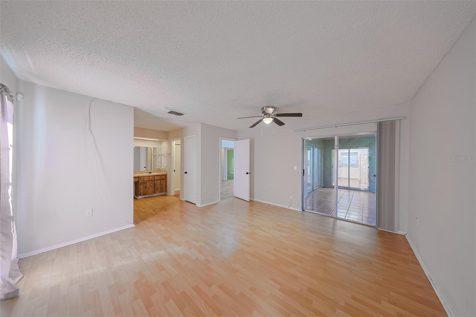 Image 19 of 34 For 128 Lake Thomas Drive