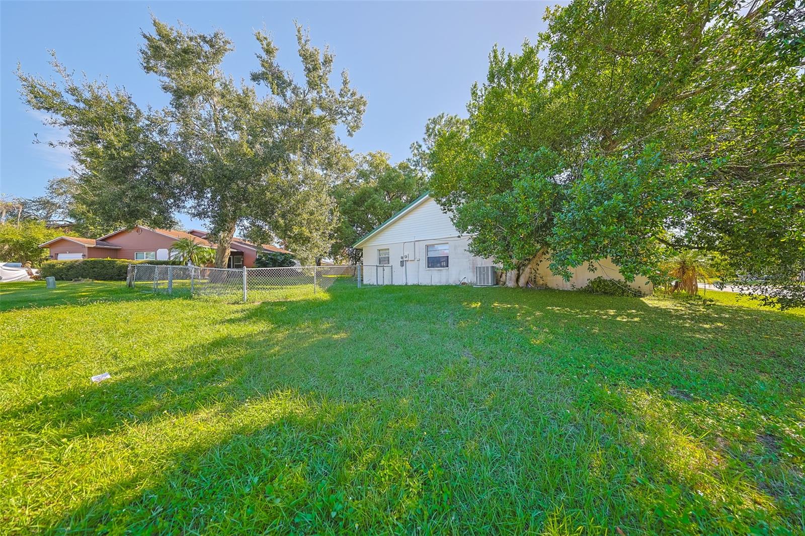 Image 29 of 34 For 128 Lake Thomas Drive