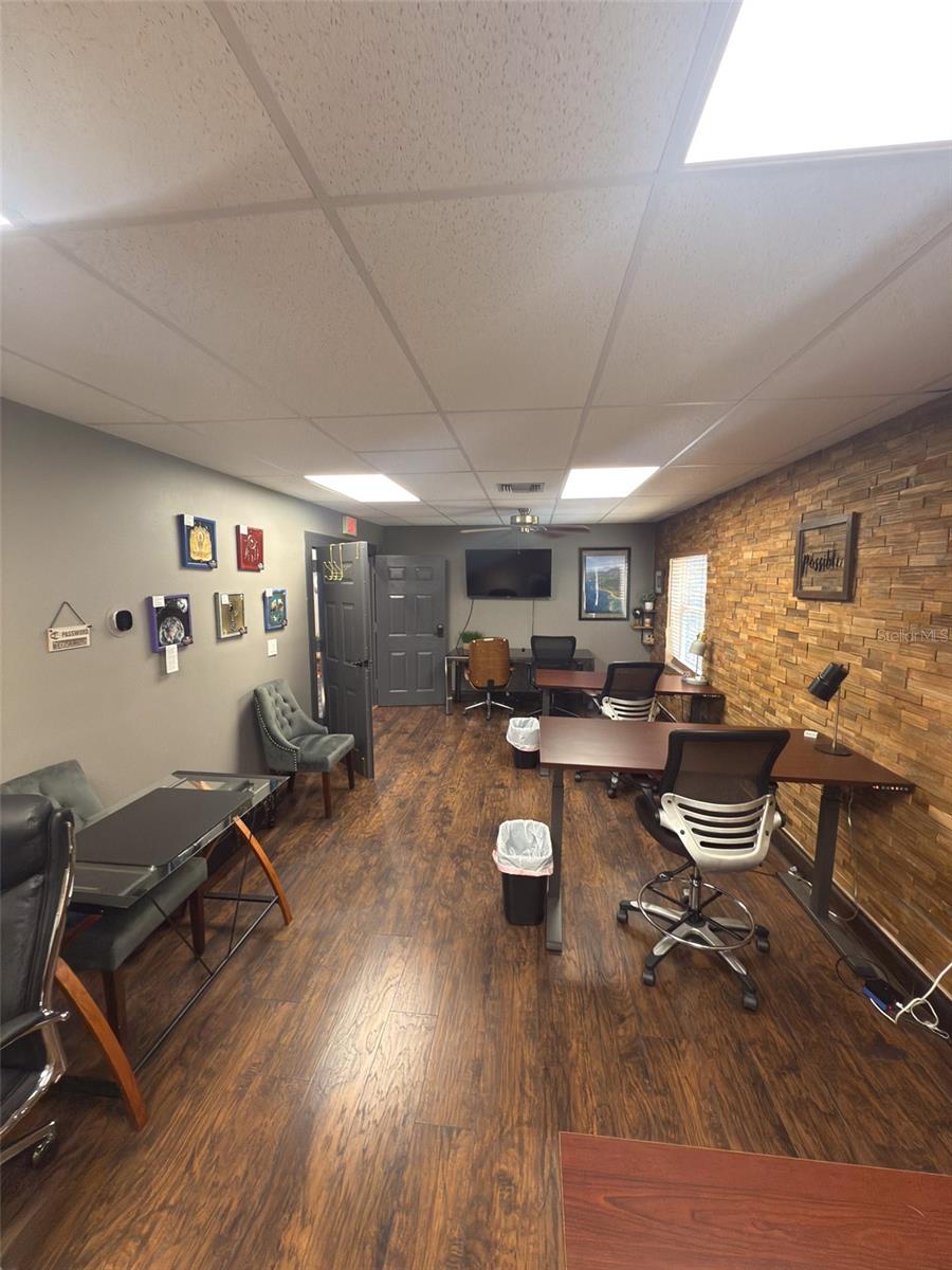 Image 3 of 9 For 2729 State Road 580