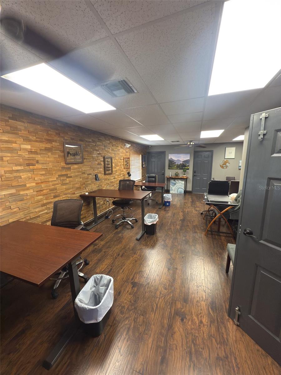 Image 4 of 9 For 2729 State Road 580