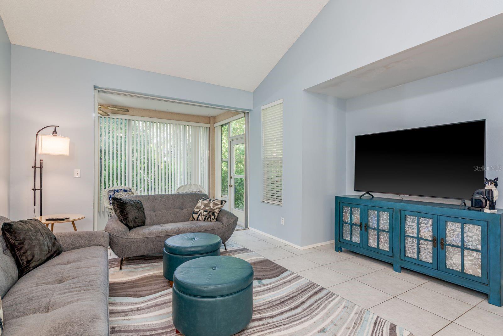 Image 5 of 31 For 4671 Tudor Lane