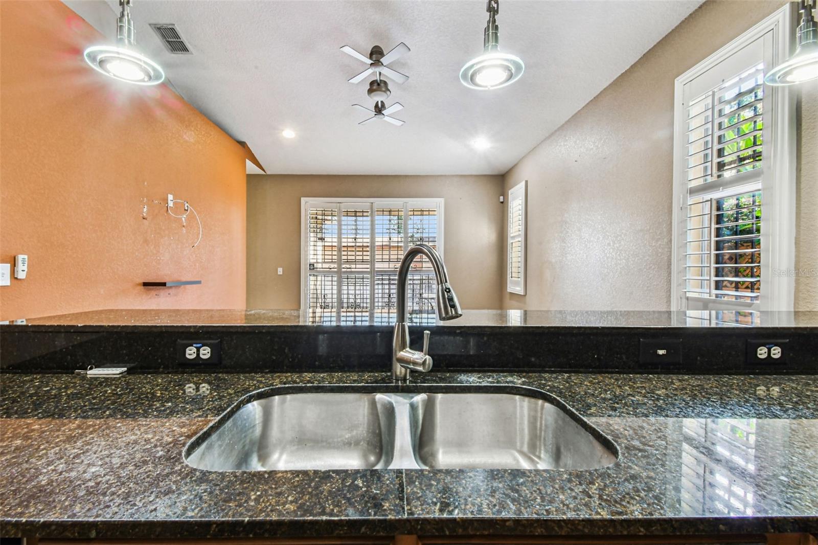 Image 17 of 72 For 7215 Duncan Avenue