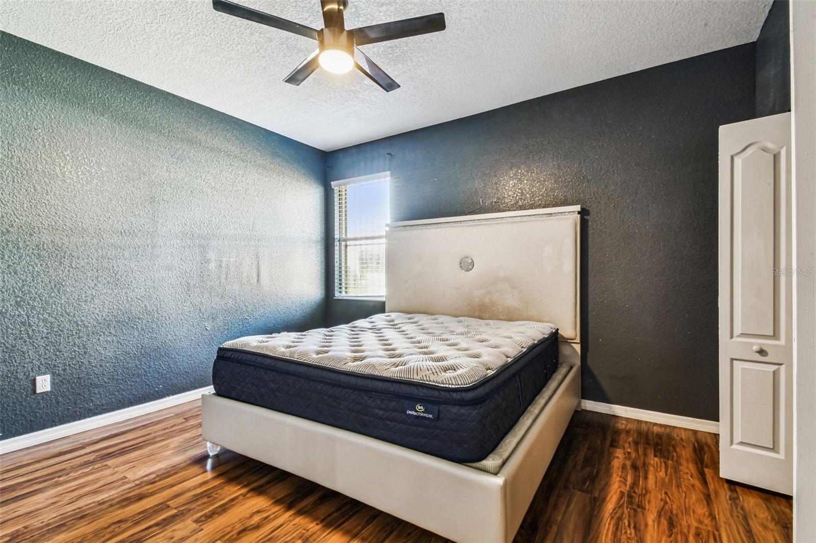 Image 39 of 72 For 7215 Duncan Avenue