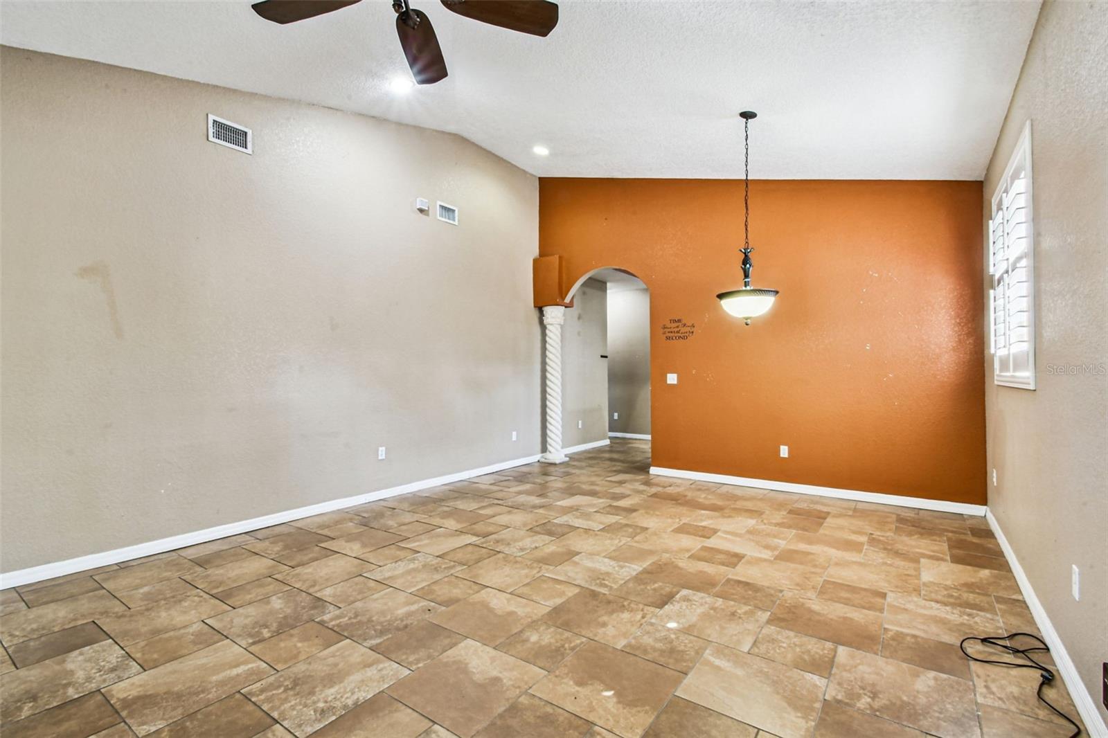 Image 9 of 72 For 7215 Duncan Avenue