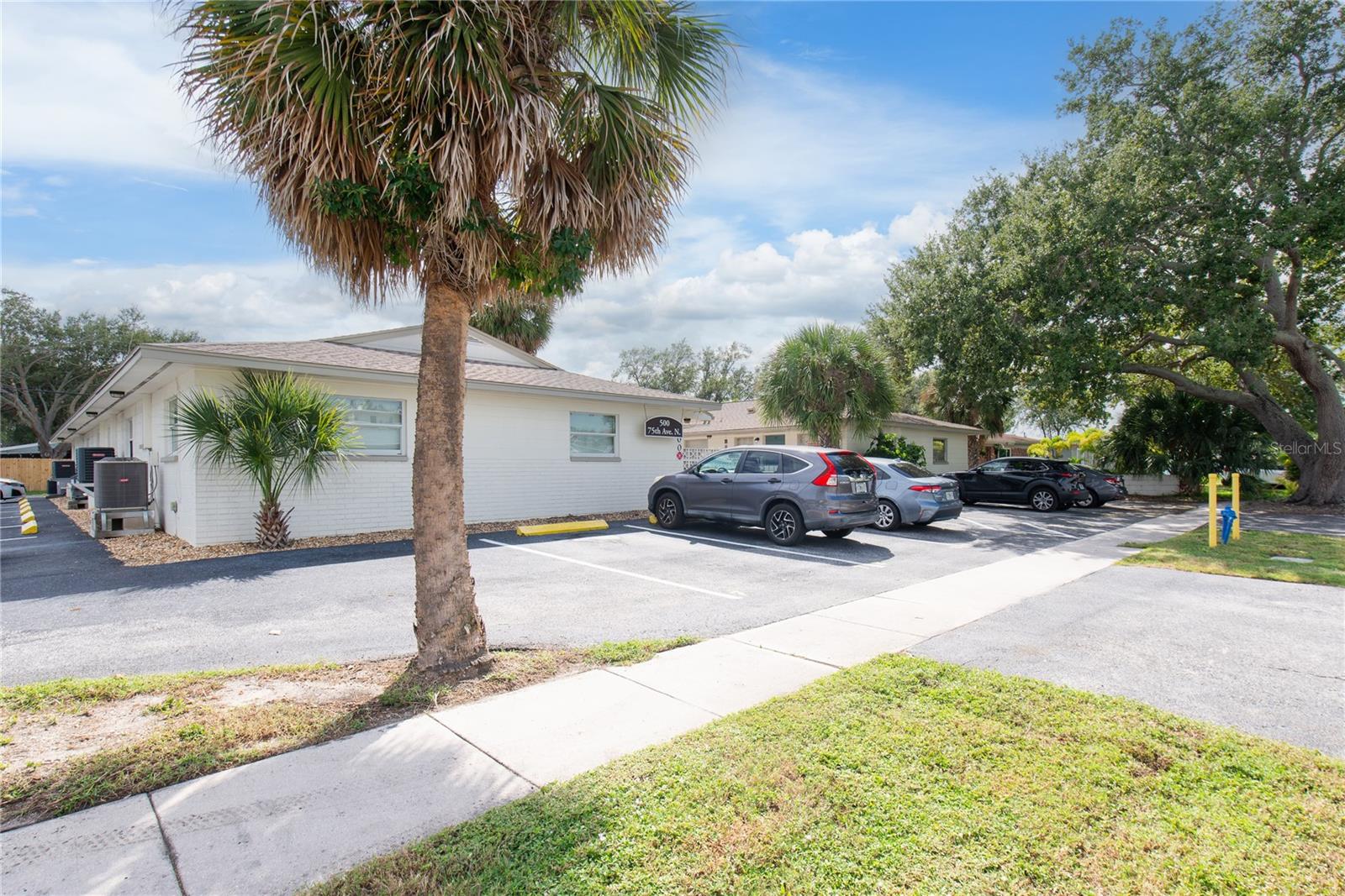 Image 6 of 30 For 500 75th Avenue N