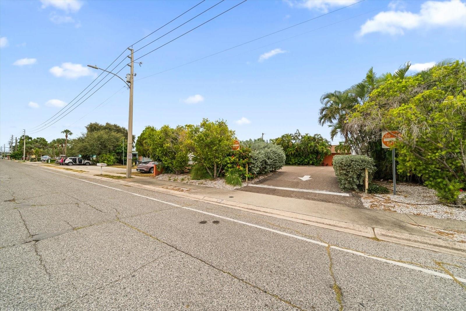 Image 8 of 8 For 6552 Gulf Winds Drive