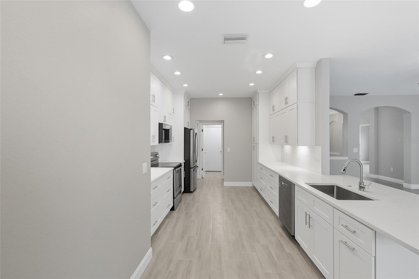 Image 12 of 39 For 4423 Gentrice Drive