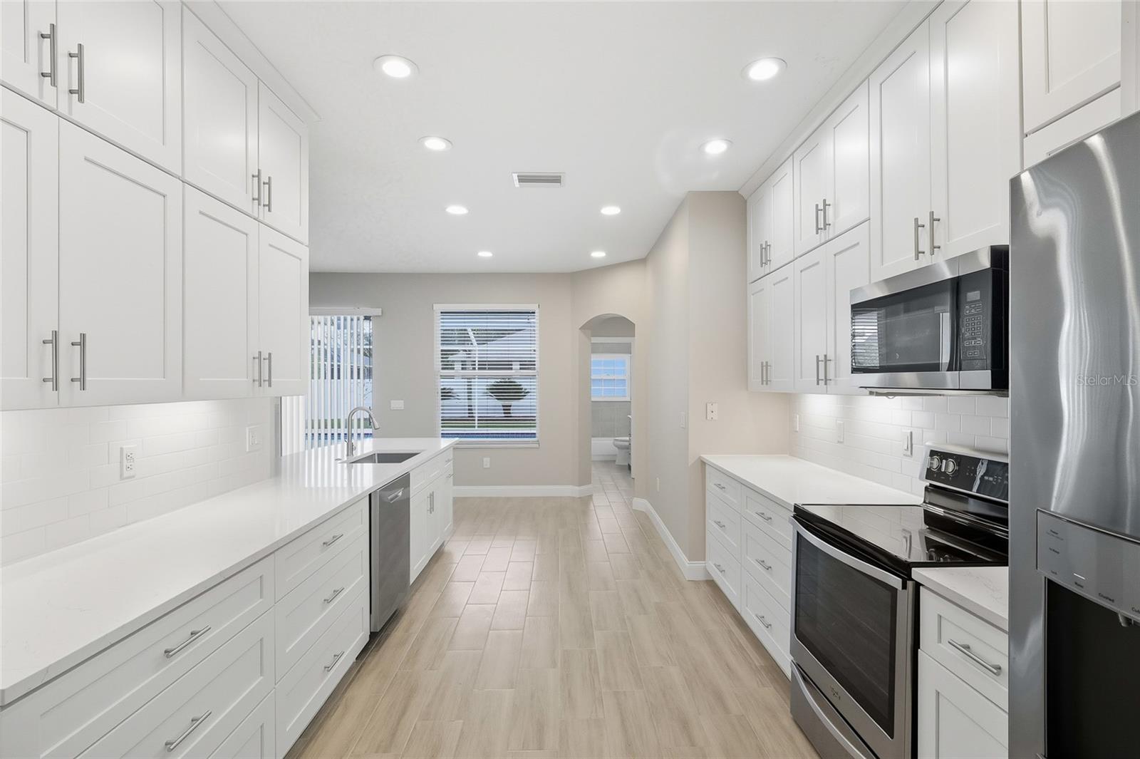 Image 14 of 39 For 4423 Gentrice Drive