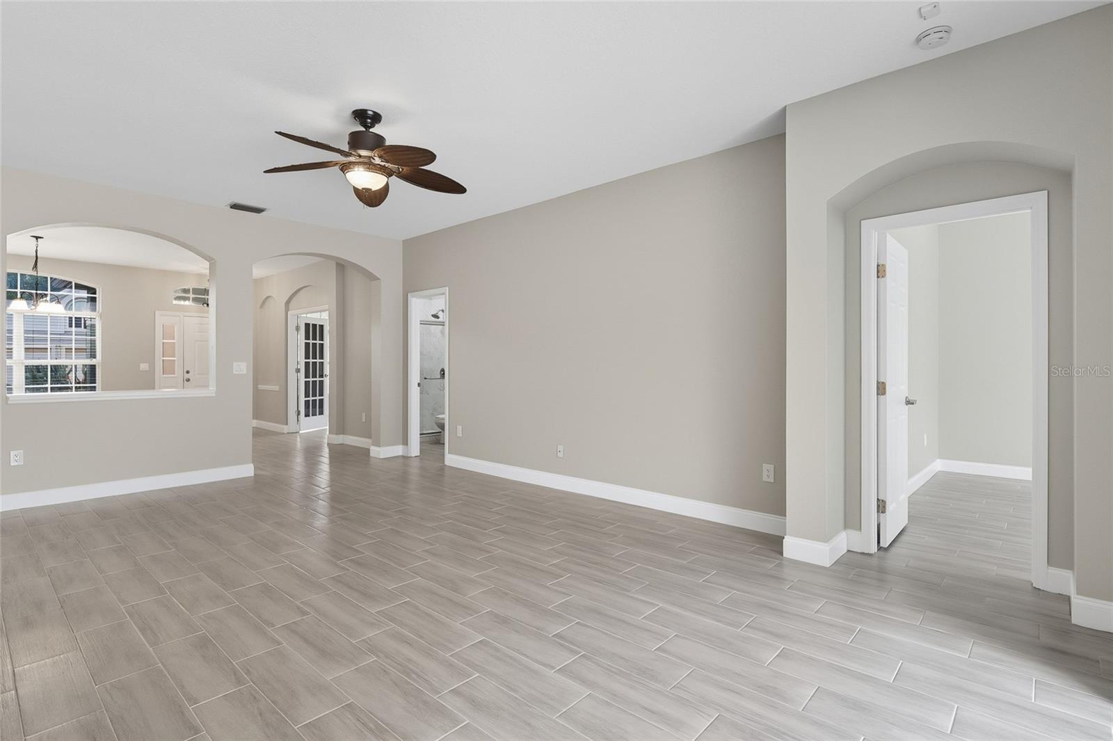 Image 9 of 39 For 4423 Gentrice Drive