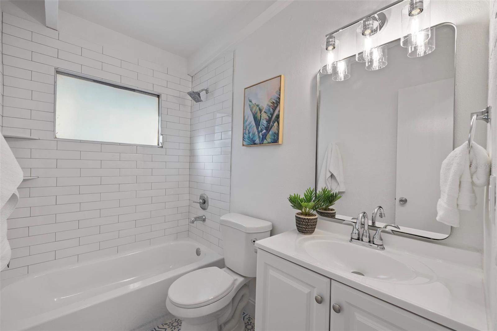 Image 15 of 21 For 1511 Lynn Avenue