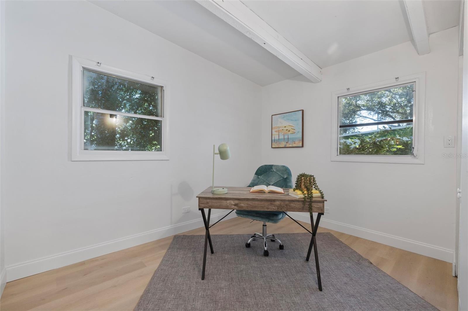 Image 17 of 21 For 1511 Lynn Avenue