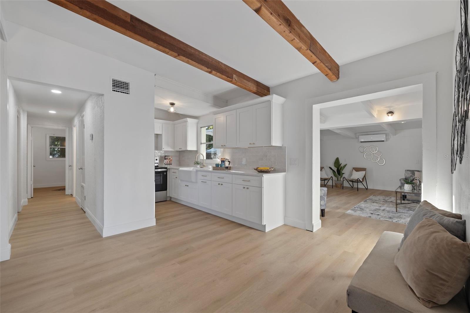 Image 5 of 21 For 1511 Lynn Avenue