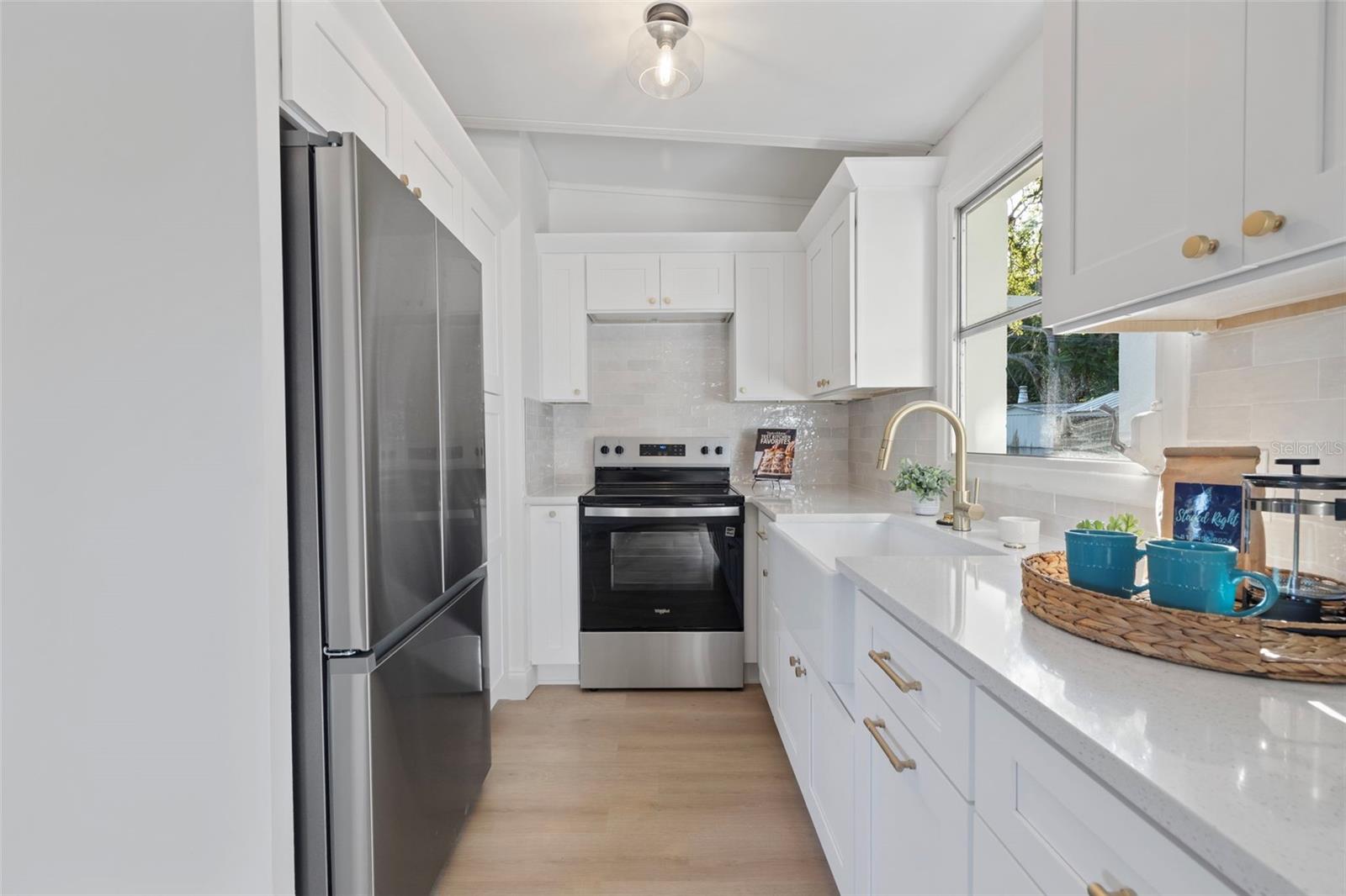 Image 6 of 21 For 1511 Lynn Avenue