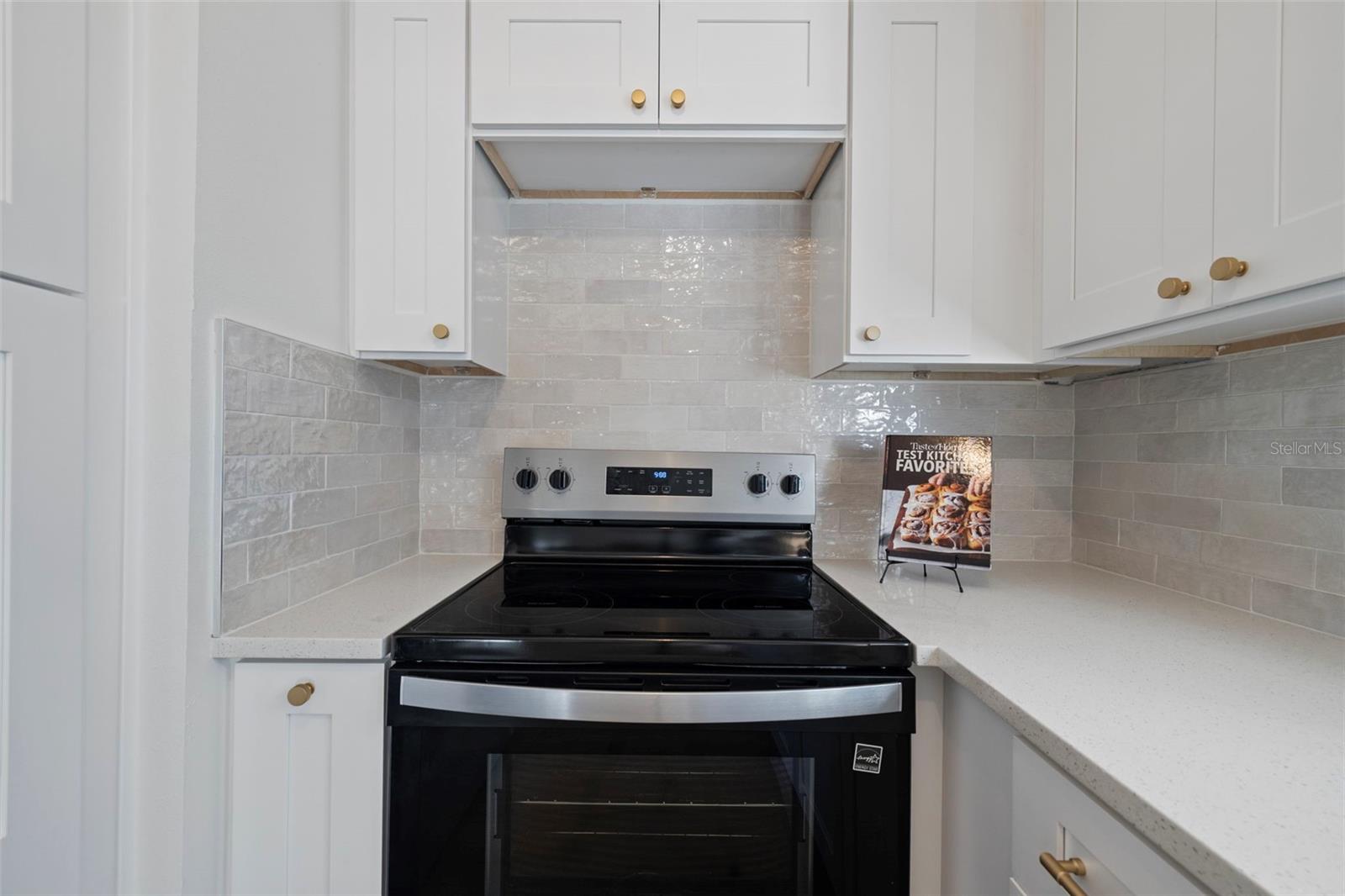 Image 9 of 21 For 1511 Lynn Avenue