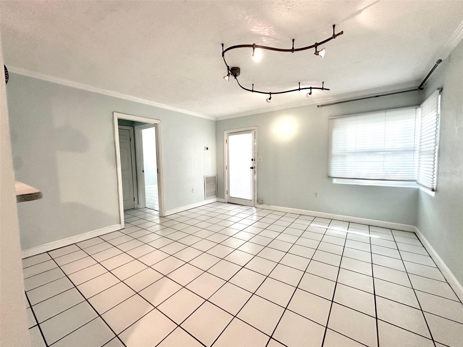 Image 2 of 17 For 432 Woodlawn Avenue