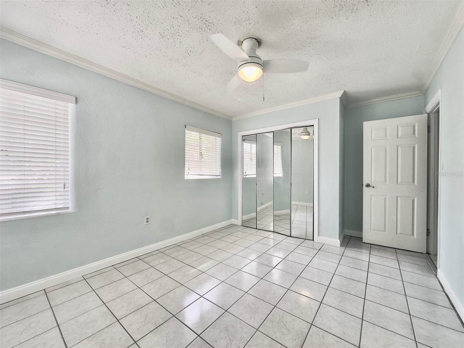 Image 9 of 17 For 432 Woodlawn Avenue