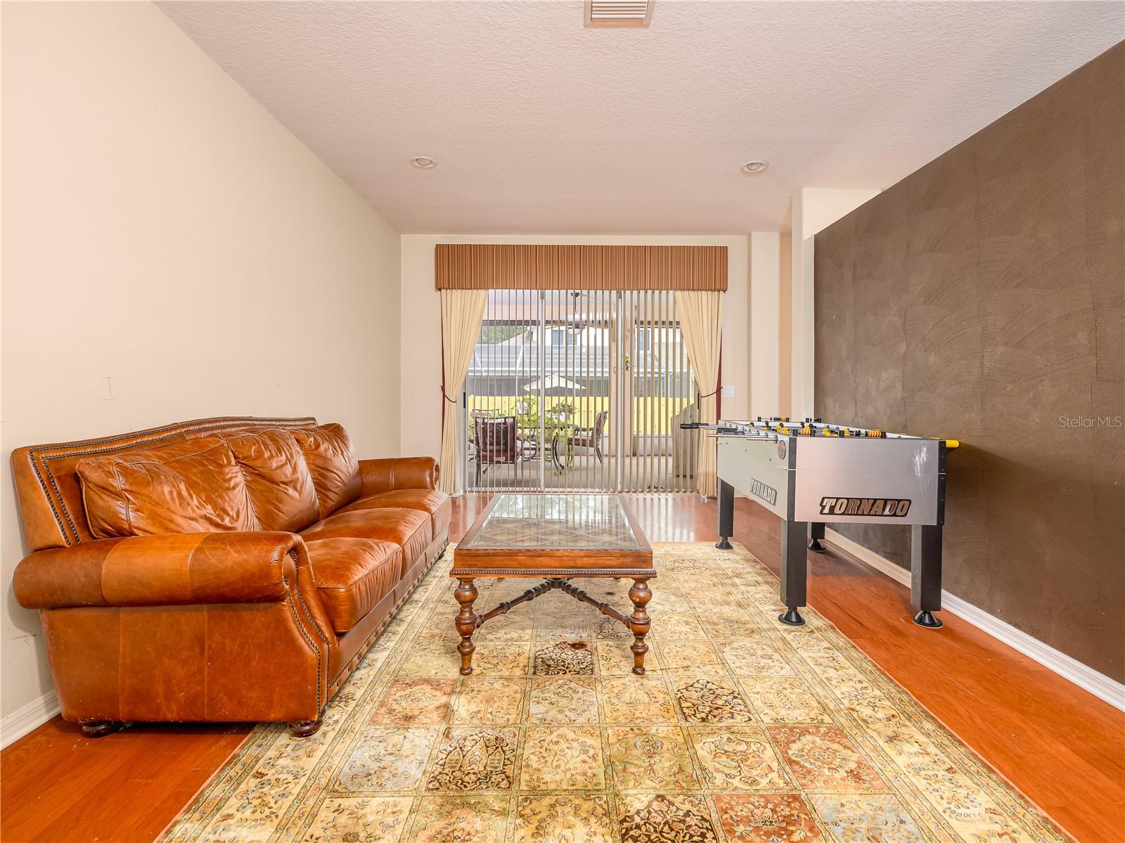 Image 16 of 41 For 304 Savannah Oaks Place