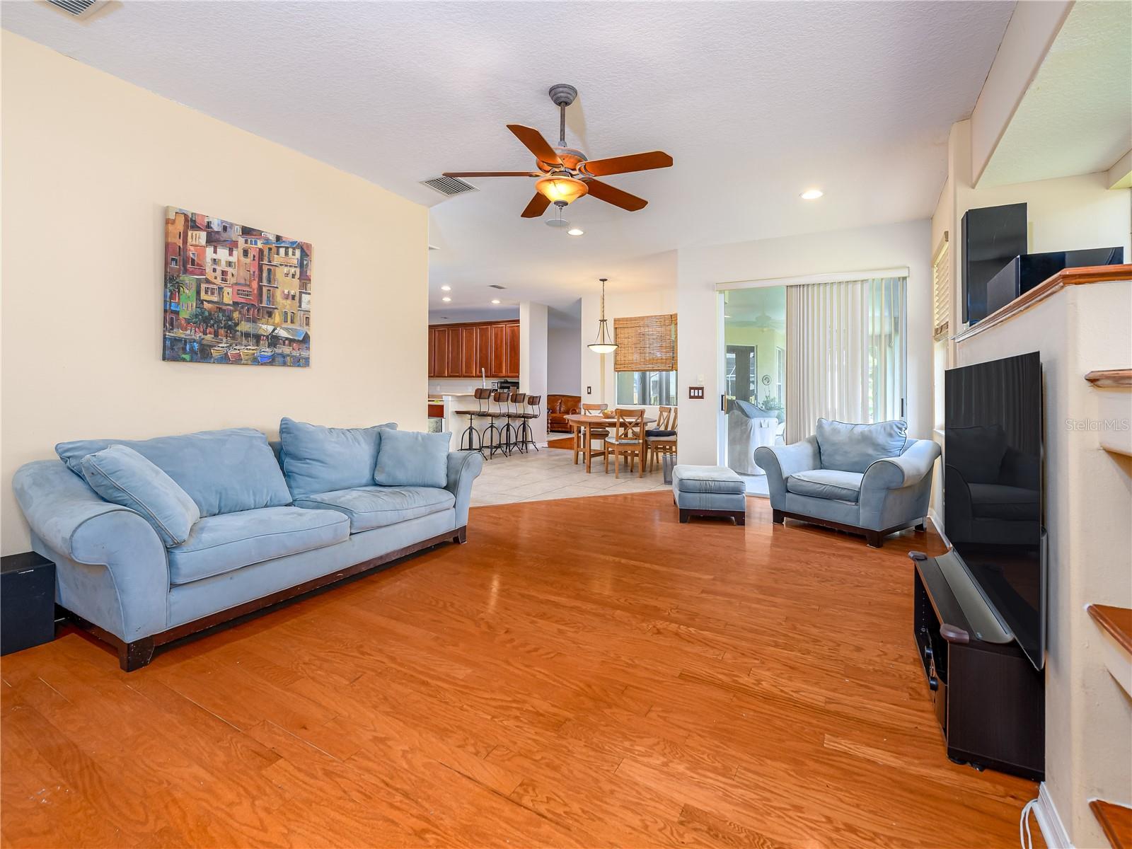 Image 3 of 41 For 304 Savannah Oaks Place