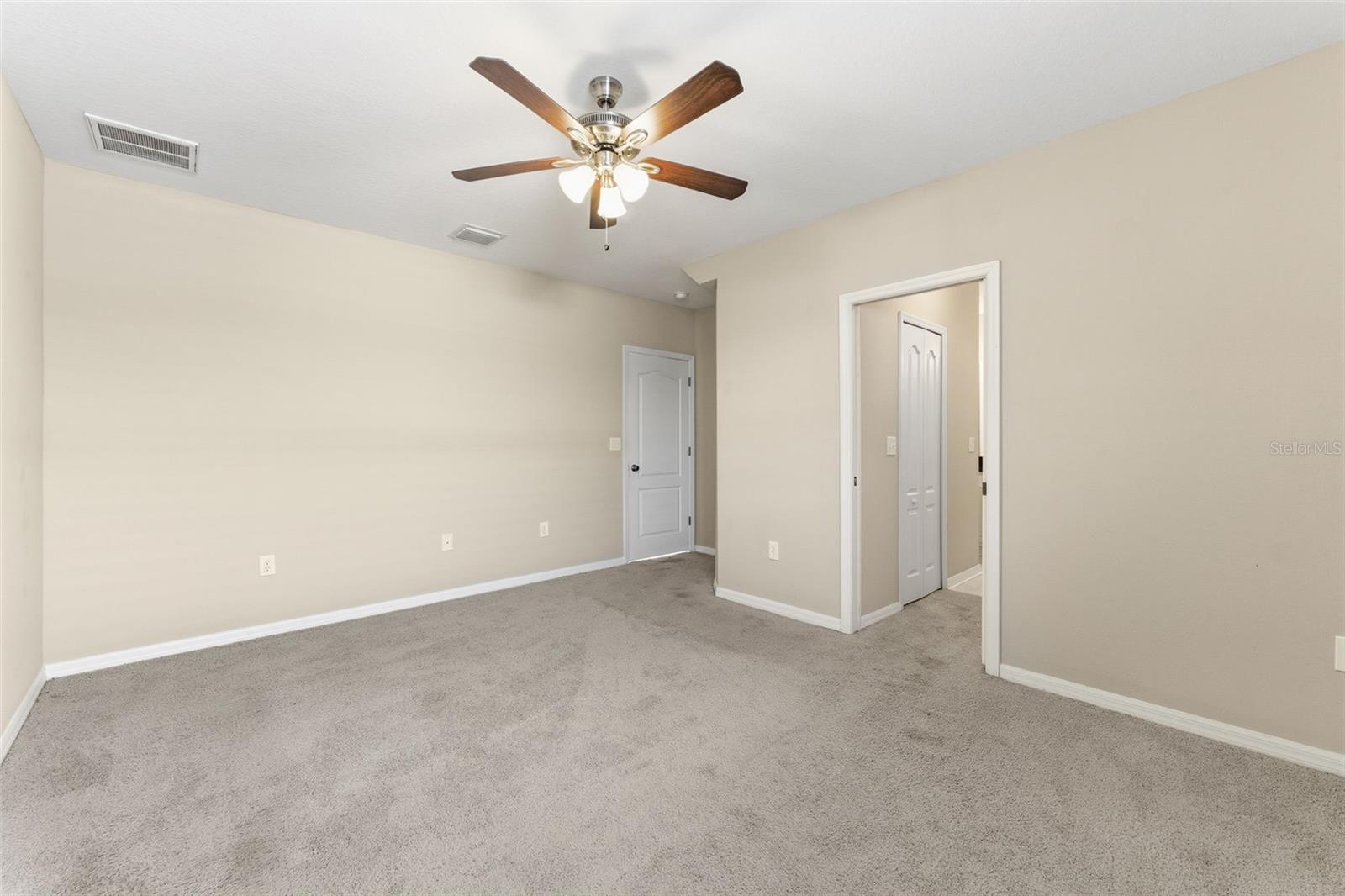 Image 19 of 40 For 10238 Perthshire Circle